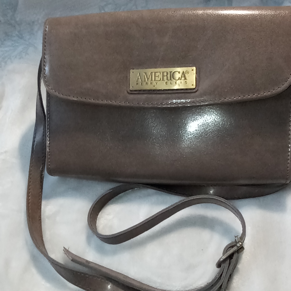 Perry Ellis America Tan Purse